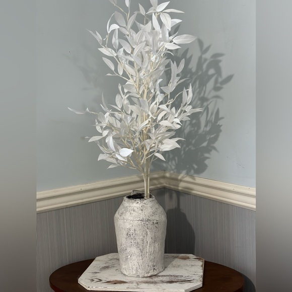 Winter Decor - Picture 3 of 3